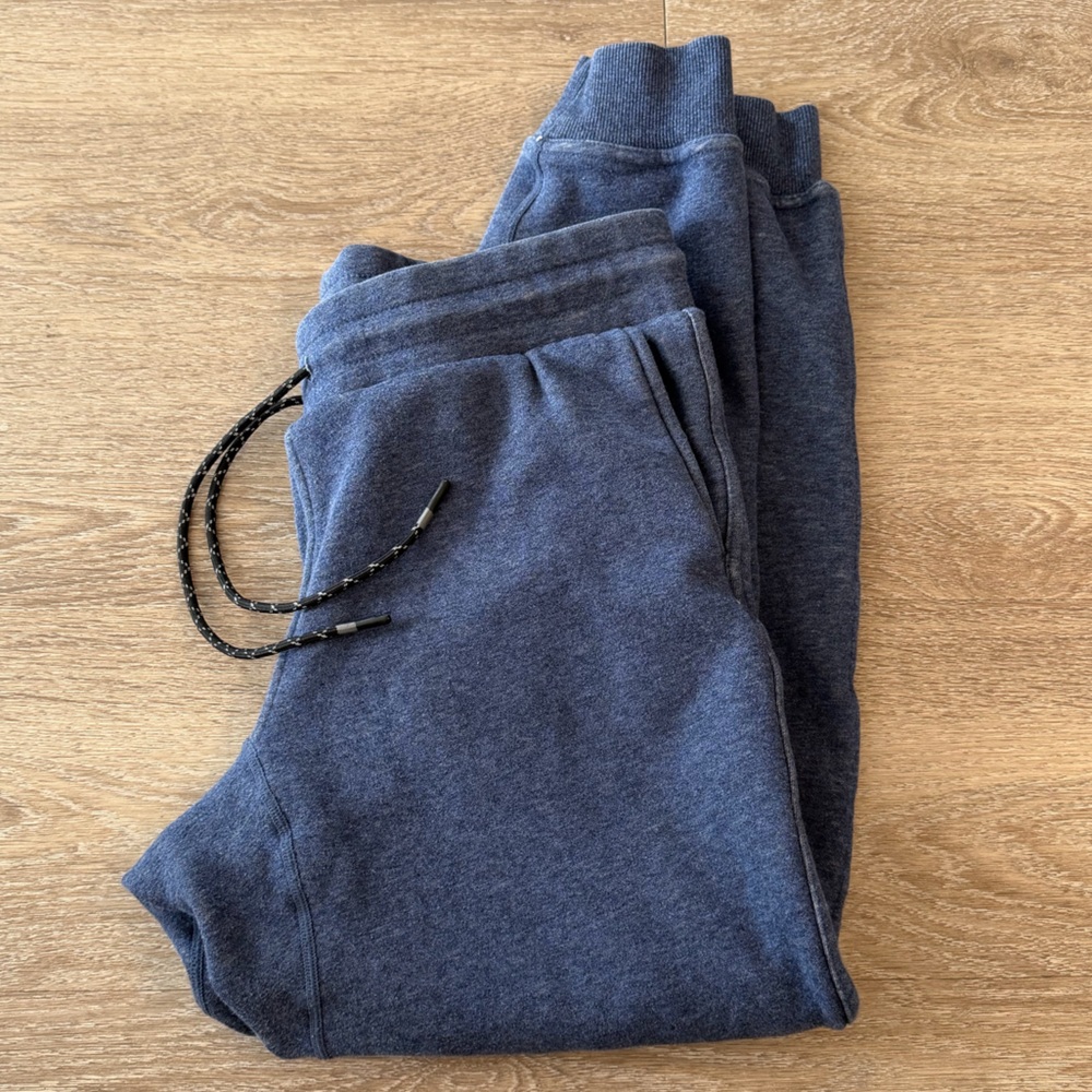 Fabletics Men’s Postgame Jogger Sweatpants Navy Heather Athletic Fleece M - Picture 11 of 11